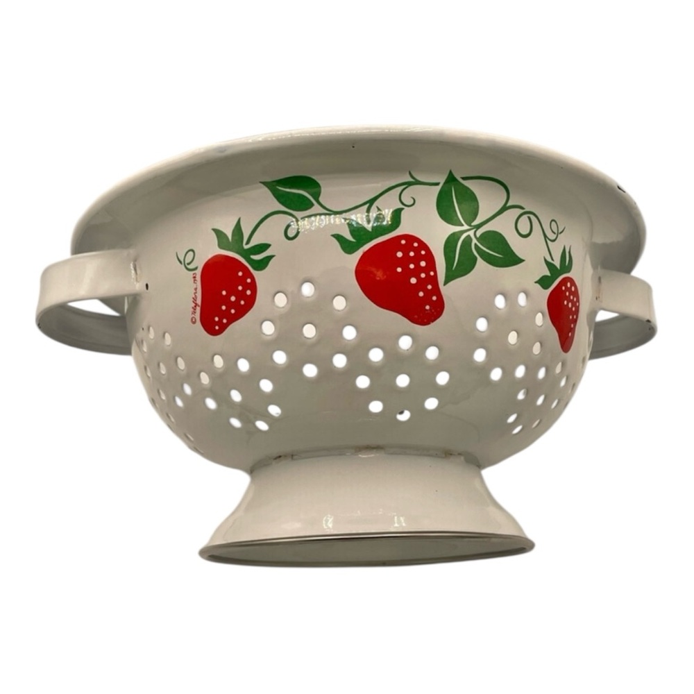 Vintage 1983 Teleflora Strawberry Colander Cottagecore Strainer 8” Wide